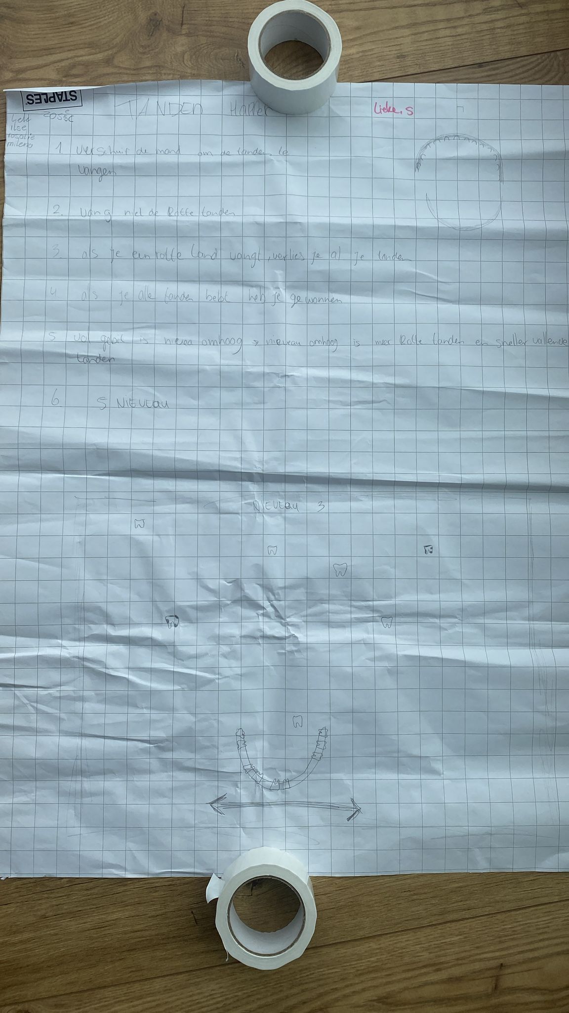 Tanden vangen spel gemaakt door studenten